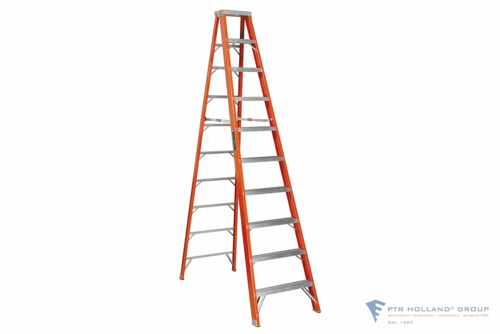 Step-ladder-fiberglass3-steps