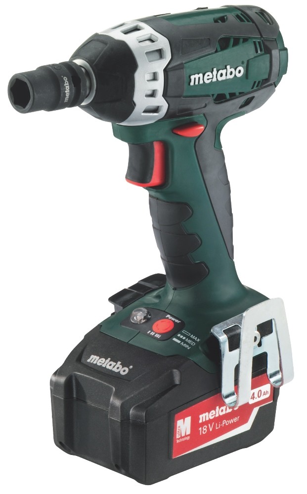 Cordless-impact-wrenchbattery-powered,-1/2